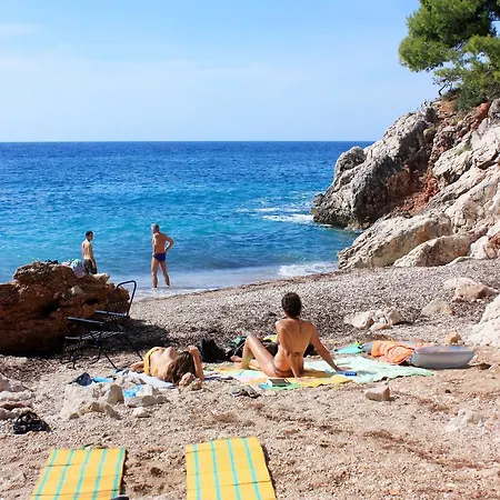 Ivan Dolac 8753f * Jelsa (Hvar)